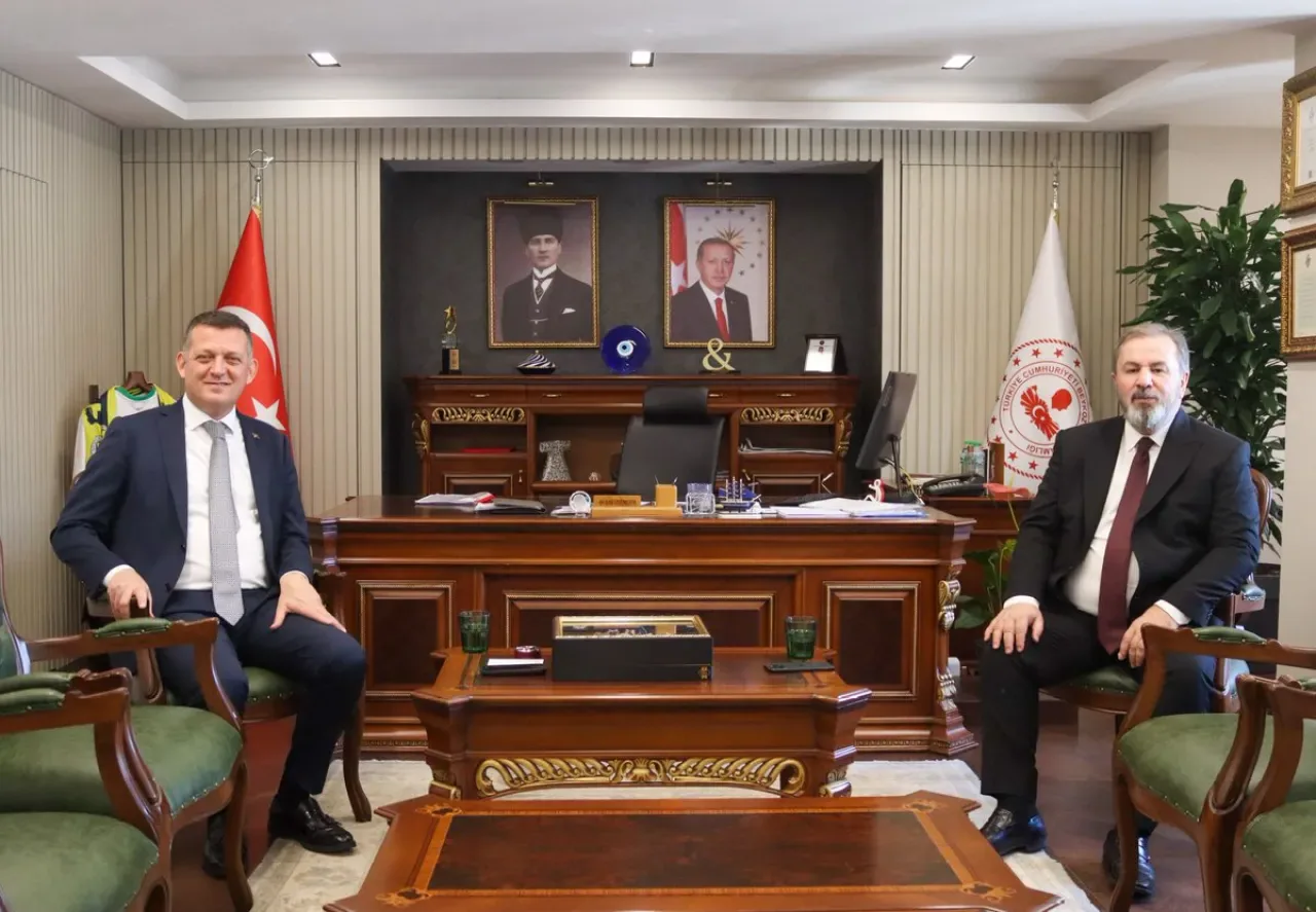 AK Partili Yaşar Baş, Beykoz Kaymakamı Fatih Ürkmezer'i Ziyaret Etti AK Partili Yaşar Baş, Beykoz Kaymakamı Fatih Ürkmezer'i Ziyaret Etti