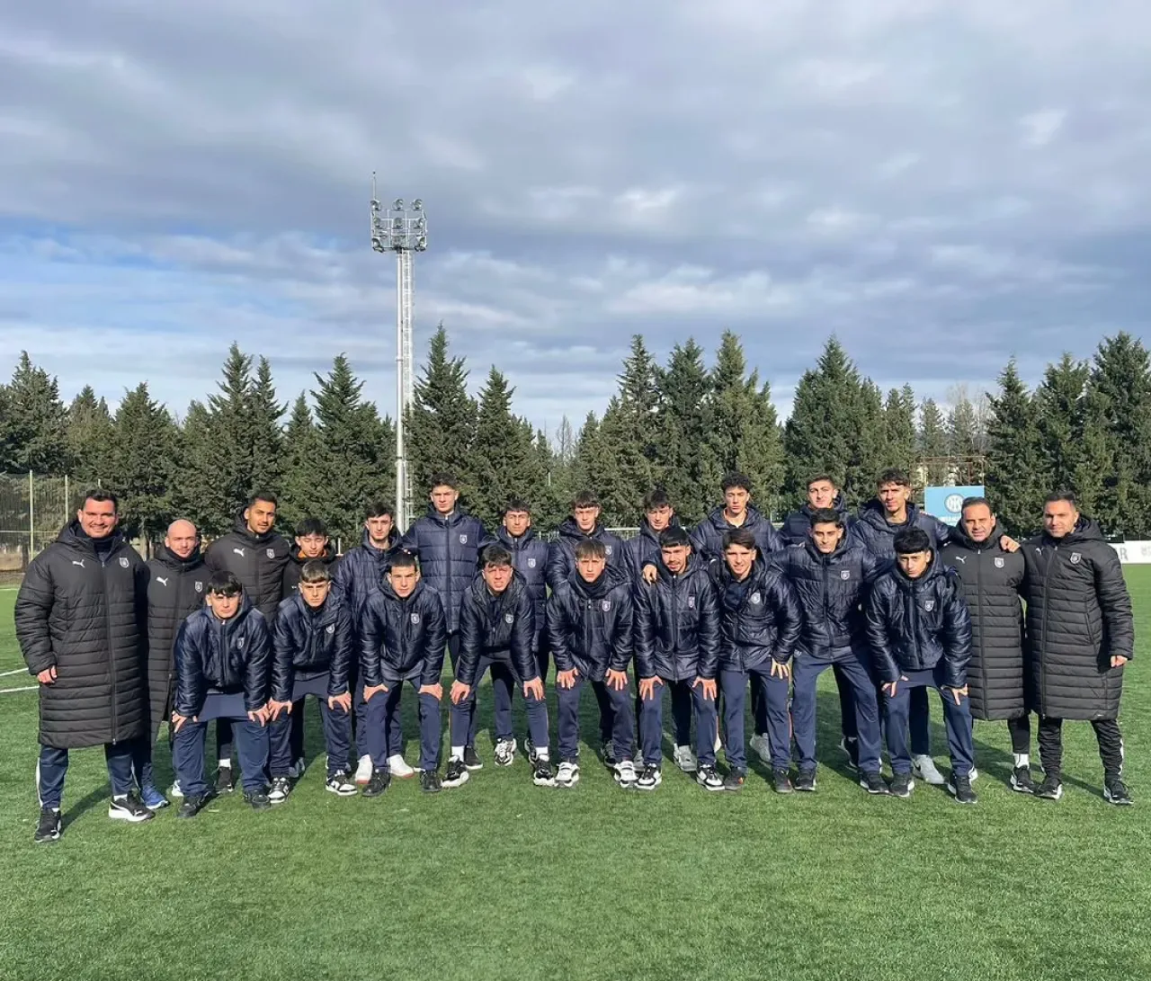 İstanbul Başakşehir U17 Takımı, Tiflis'teki New Vision Cup'da Mücadele Etti İstanbul Başakşehir U17 Takımı, Tiflis'teki New Vision Cup'da Mücadele Etti