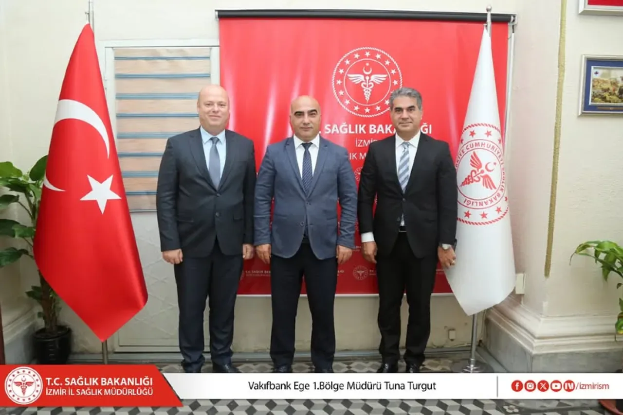 Vakıfbank Ege Bölge Müdürü, İzmir İl Sağlık Müdürlüğü'nü Ziyaret Etti Vakıfbank Ege Bölge Müdürü, İzmir İl Sağlık Müdürlüğü'nü Ziyaret Etti