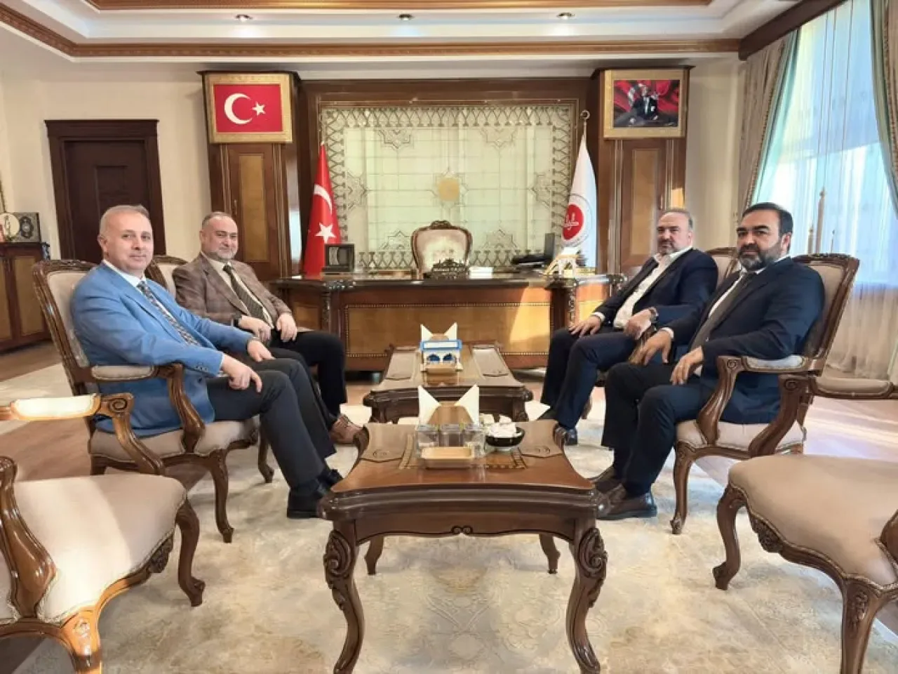 Diyanet İşleri Başkanlığı Müşaviri ve Osmaniye İl Müftüsü, Adana İl Müftüsü'nü Ziyaret Etti Diyanet İşleri Başkanlığı Müşaviri ve Osmaniye İl Müftüsü, Adana İl Müftüsü'nü Ziyaret Etti