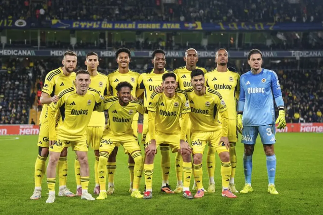 Fenerbahçe, Süper Lig'de Tarihi Bir Namağlup Seriye Ulaştı Fenerbahçe, Süper Lig'de Tarihi Bir Namağlup Seriye Ulaştı