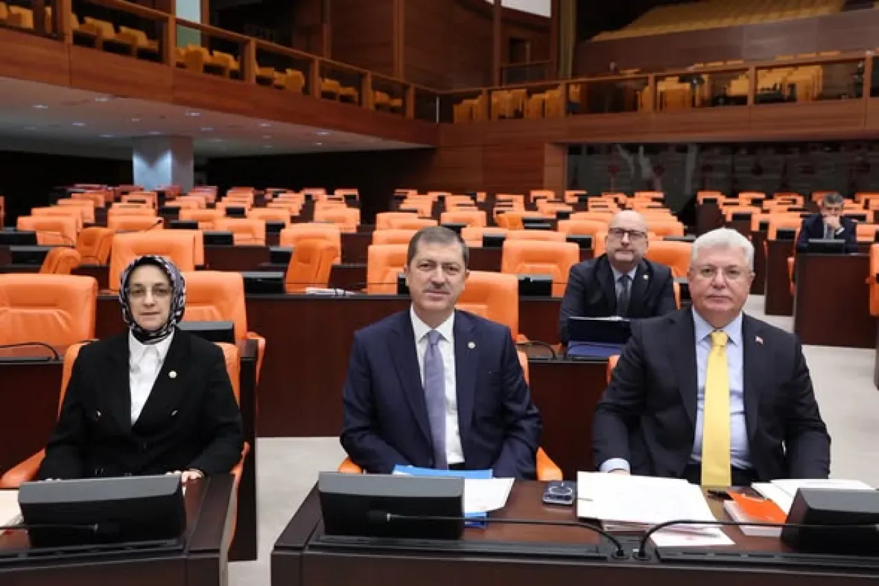 AK Parti Ankara Milletvekili Çam, İçişleri ve Hazine ve Maliye Bakanlıkları Bütçelerinin Kabul Edildiğini Açıkladı AK Parti Ankara Milletvekili Çam, İçişleri ve Hazine ve Maliye Bakanlıkları Bütçelerinin Kabul Edildiğini Açıkladı