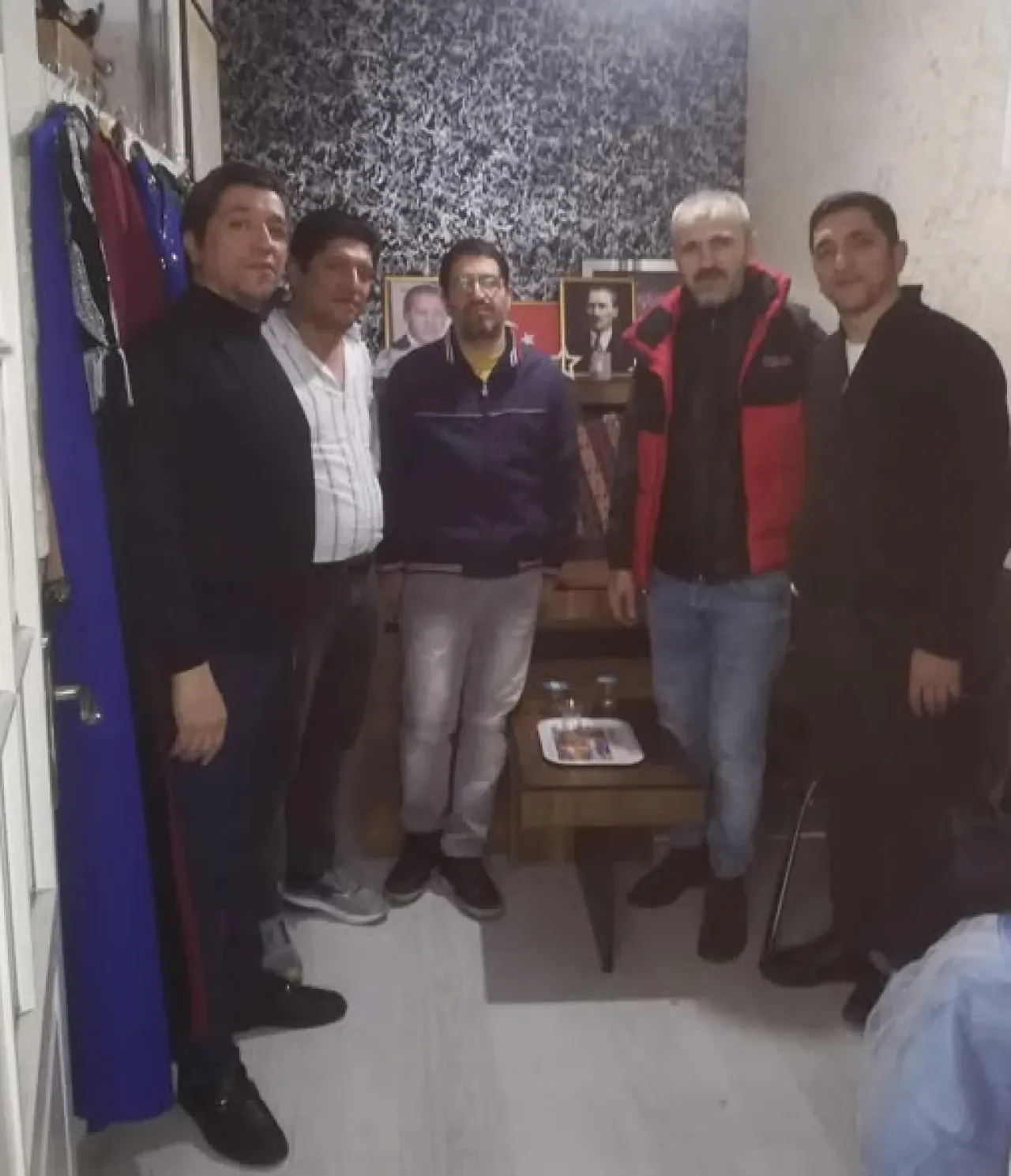 MHP Bahçelievler'den Esnaf Ziyareti: "Derdin Derdimizdir" MHP Bahçelievler'den Esnaf Ziyareti: "Derdin Derdimizdir"