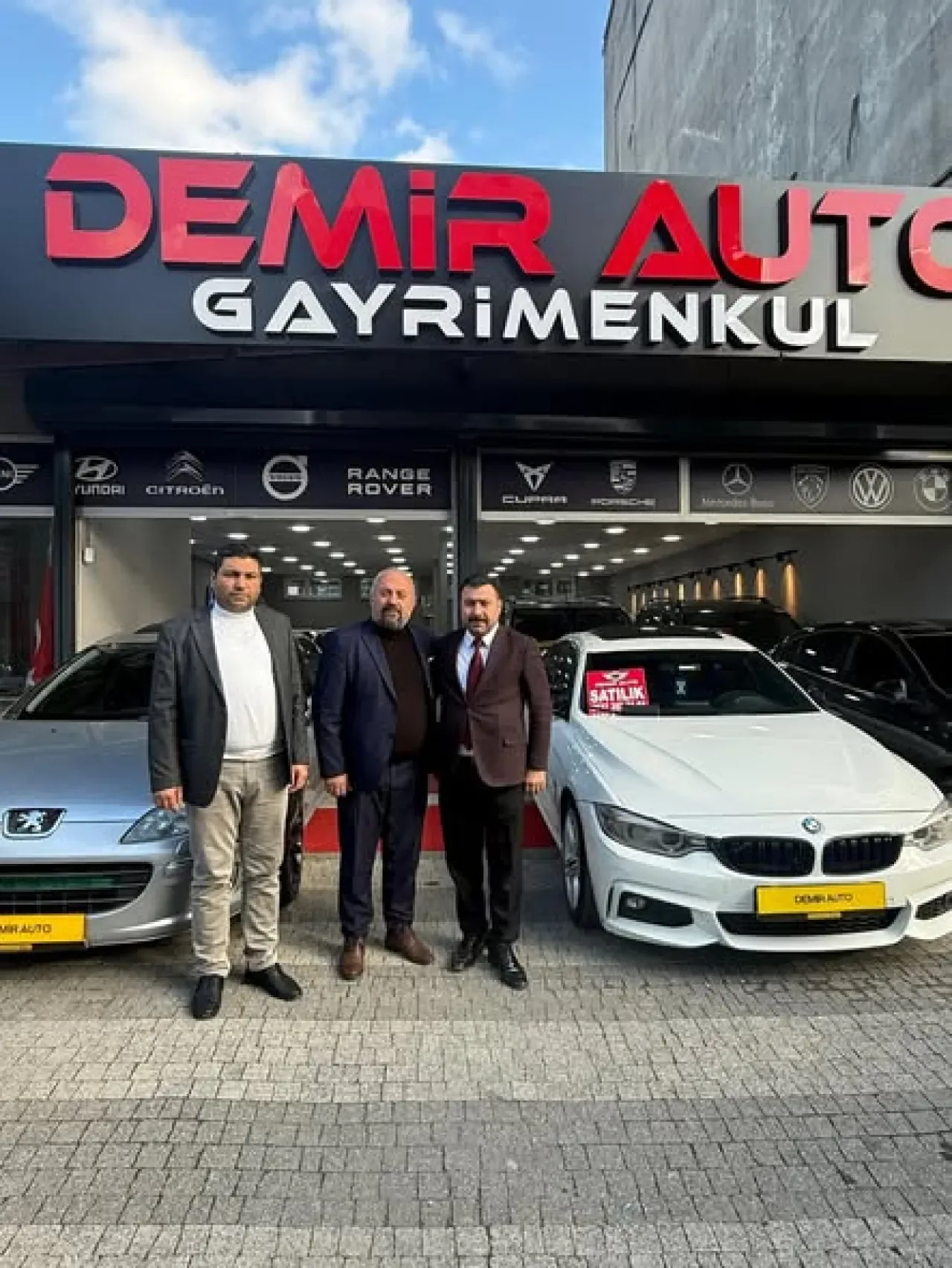 MHP Başakşehir'den Esnaf Ziyareti: "Derdin Derdimizdir" MHP Başakşehir'den Esnaf Ziyareti: "Derdin Derdimizdir"