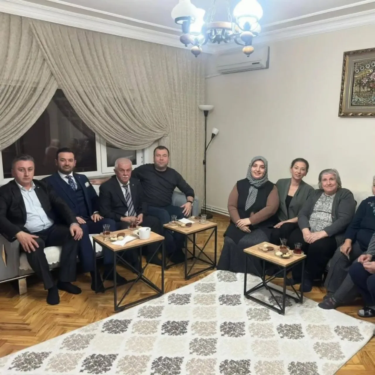 MHP Gaziosmanpaşa'dan Yıldıztabya Mahallesi'nde Vatandaş Ziyareti MHP Gaziosmanpaşa'dan Yıldıztabya Mahallesi'nde Vatandaş Ziyareti