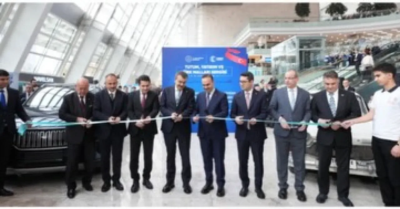 Yerli ve Milli Ürünler Ankara'da Öğrencilerle Buluştu Yerli ve Milli Ürünler Ankara'da Öğrencilerle Buluştu