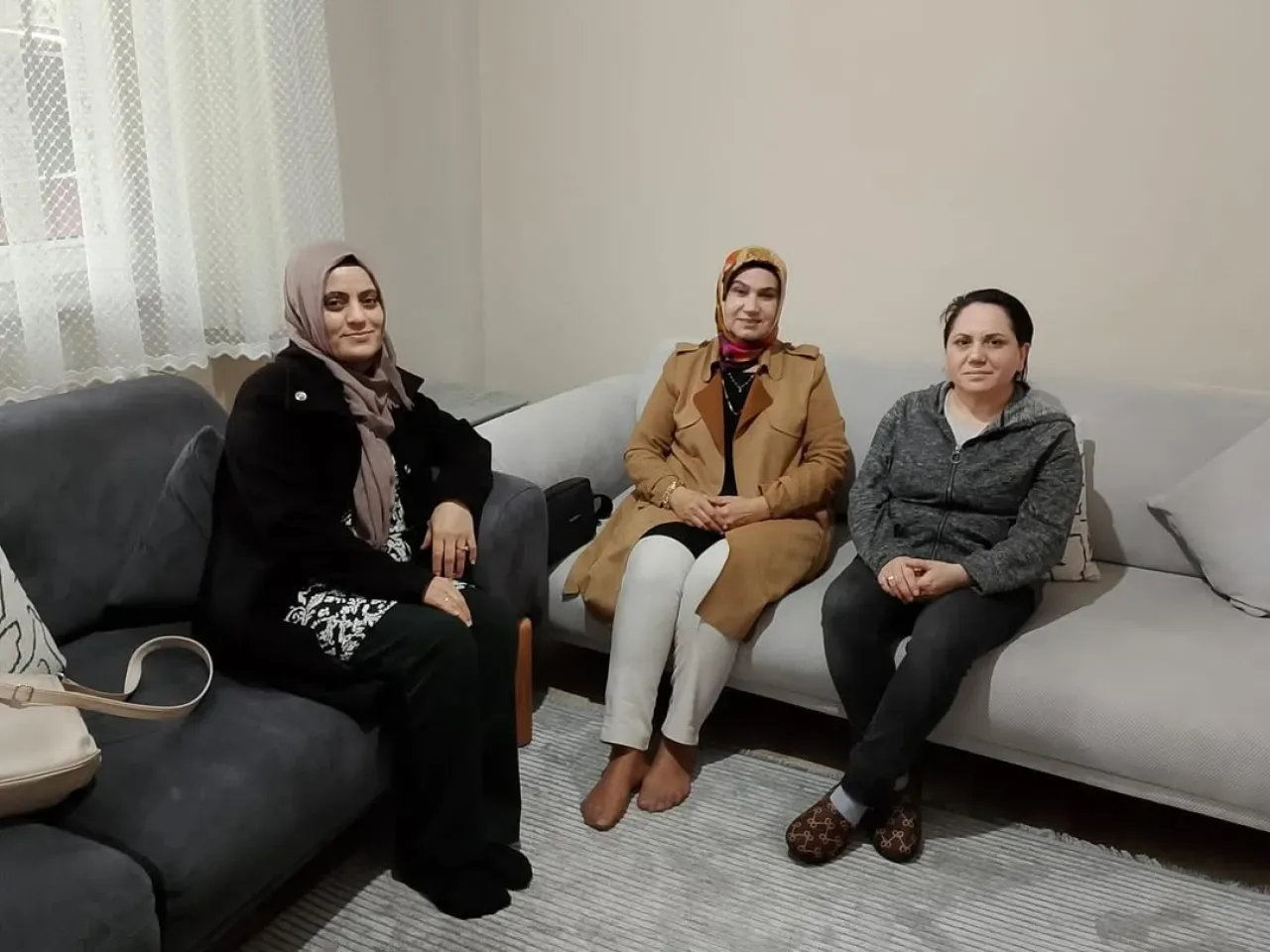 AK Parti Ümraniye İlçe Teşkilatı Parseller Mahallesi'nde Kapı Kapı Ziyaret AK Parti Ümraniye İlçe Teşkilatı Parseller Mahallesi'nde Kapı Kapı Ziyaret