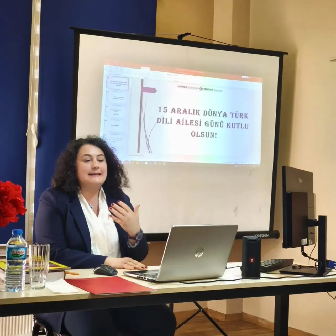 Adalar'da Türk Dili Ailesinin Kültürel Zenginliği Semineri Düzenlendi Adalar'da Türk Dili Ailesinin Kültürel Zenginliği Semineri Düzenlendi