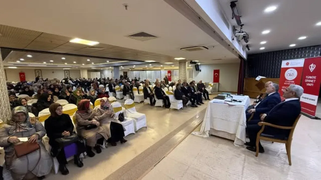 Ataşehir Müftülüğü'nde Aralık Ayı Personel Toplantısı Gerçekleştirildi Ataşehir Müftülüğü'nde Aralık Ayı Personel Toplantısı Gerçekleştirildi