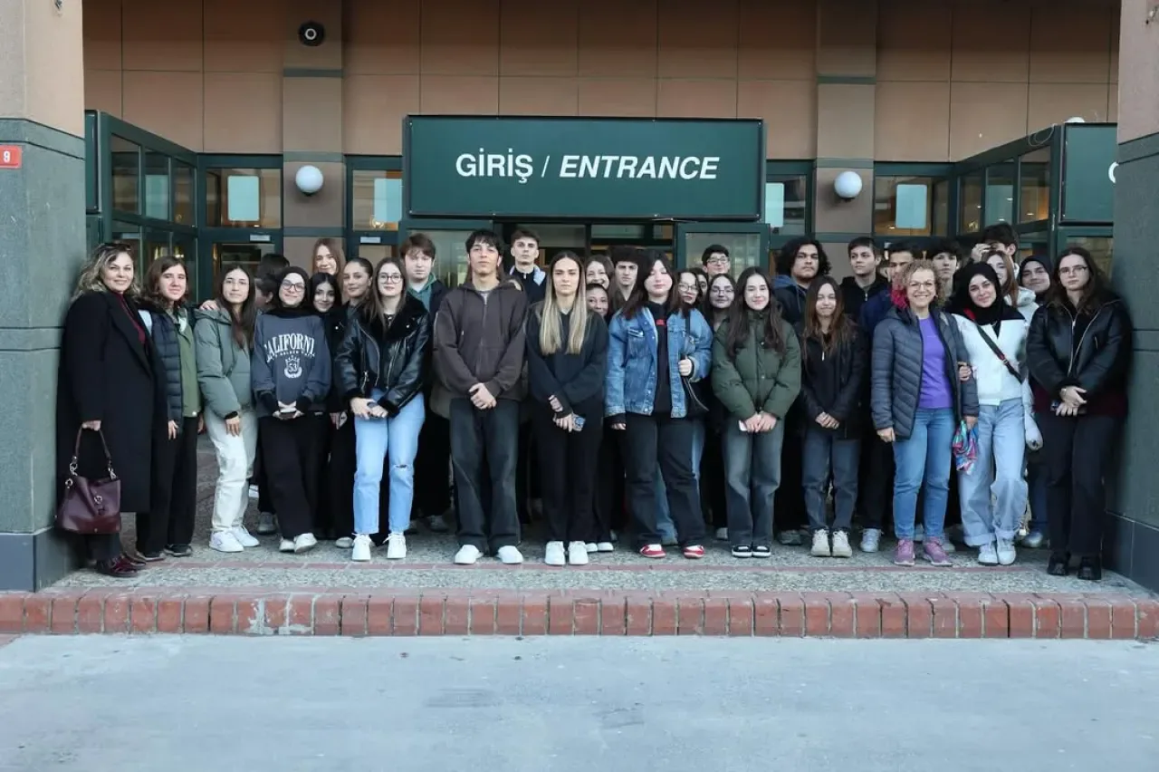 Çatalca Belediyesi Öğrencileri Kitap Fuarı'na Taşıyor Çatalca Belediyesi Öğrencileri Kitap Fuarı'na Taşıyor
