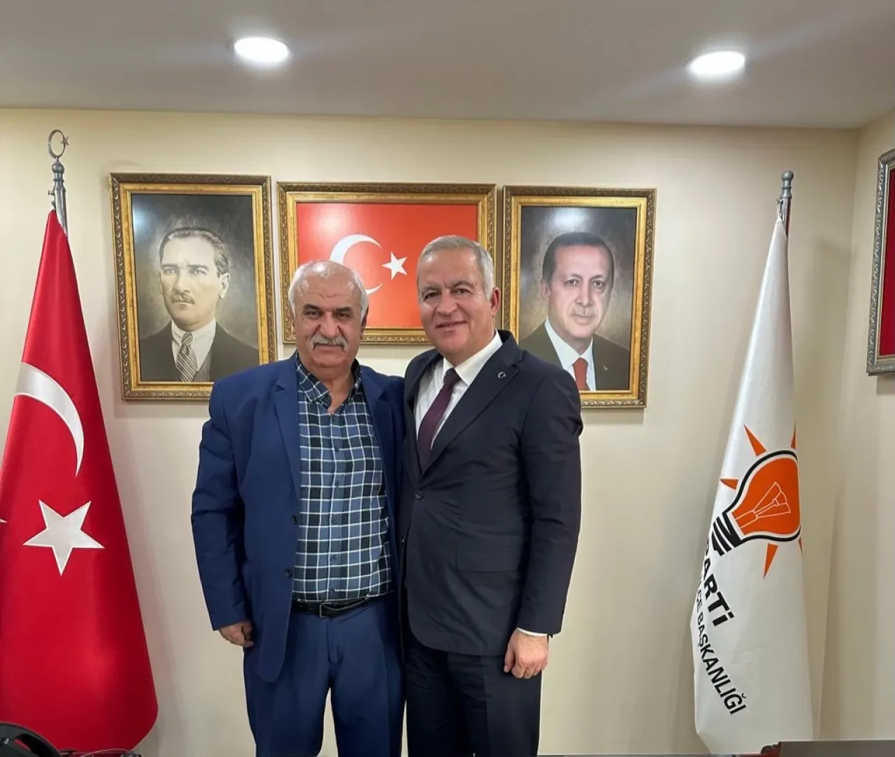 AK Parti Gaziosmanpaşa İlçe Başkanlığı'nda Siyasi Ziyaret ve İstişare Toplantısı AK Parti Gaziosmanpaşa İlçe Başkanlığı'nda Siyasi Ziyaret ve İstişare Toplantısı
