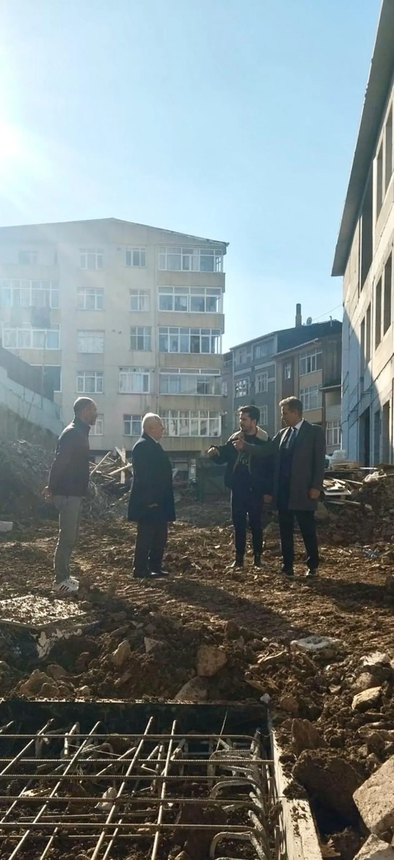 Esenler'de Turgut Reis Okullarında Eğitim Yatırımları İncelendi Esenler'de Turgut Reis Okullarında Eğitim Yatırımları İncelendi