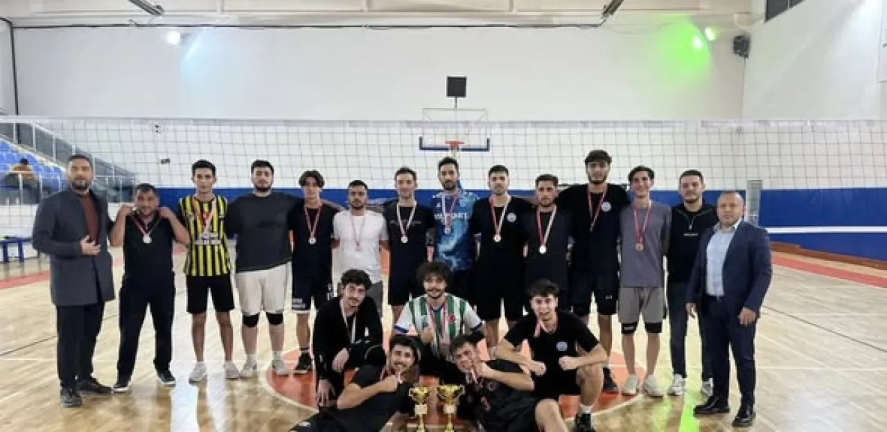 Kayseri'de Yurtlar Arası Voleybol Şampiyonası'nda Şampiyonlar Belli Oldu Kayseri'de Yurtlar Arası Voleybol Şampiyonası'nda Şampiyonlar Belli Oldu