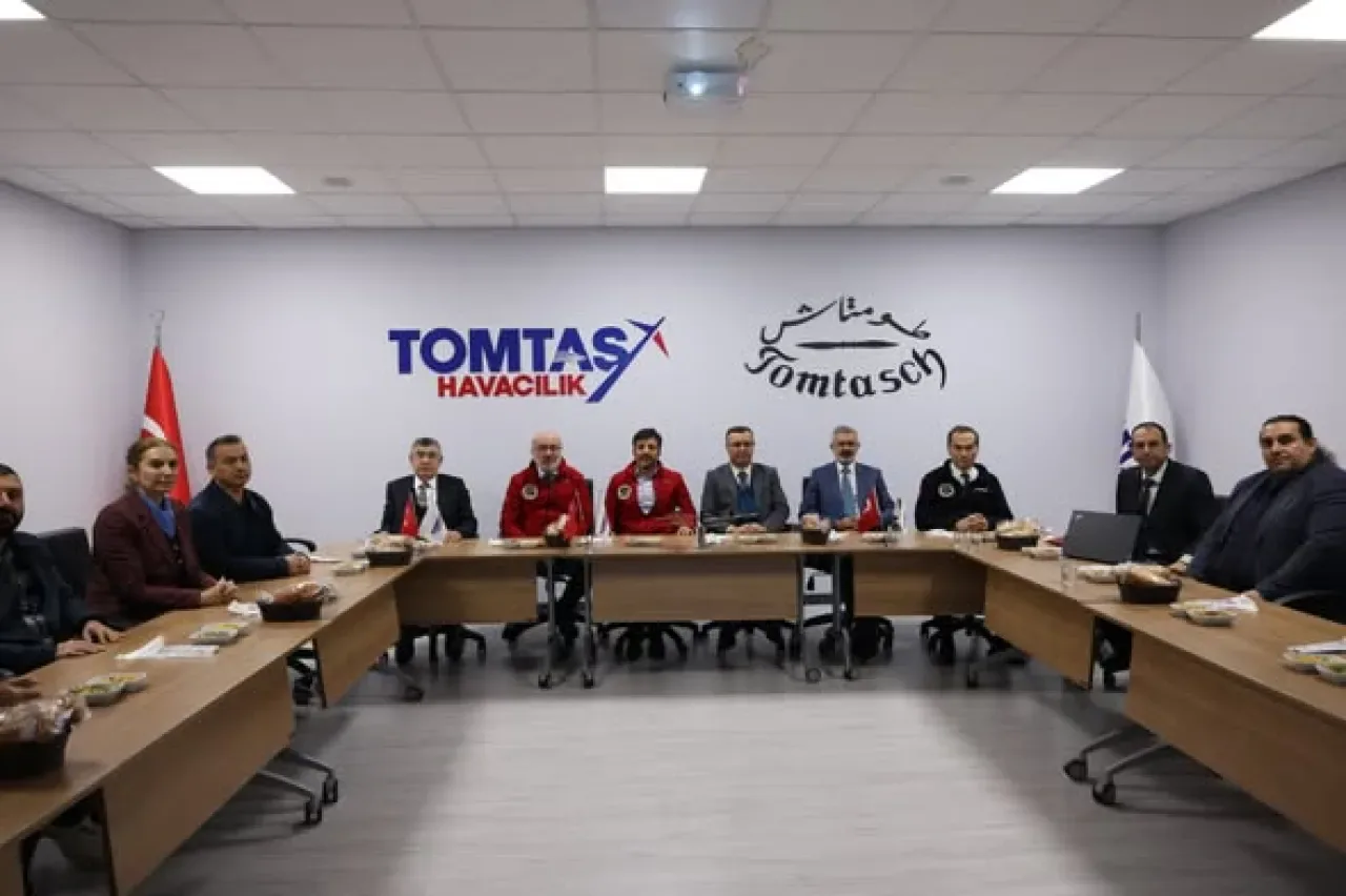 Kayseri Üniversitesi ile TOMTAŞ Arasında Uygulamalı Eğitim İş Birliği Görüşmeleri Kayseri Üniversitesi ile TOMTAŞ Arasında Uygulamalı Eğitim İş Birliği Görüşmeleri