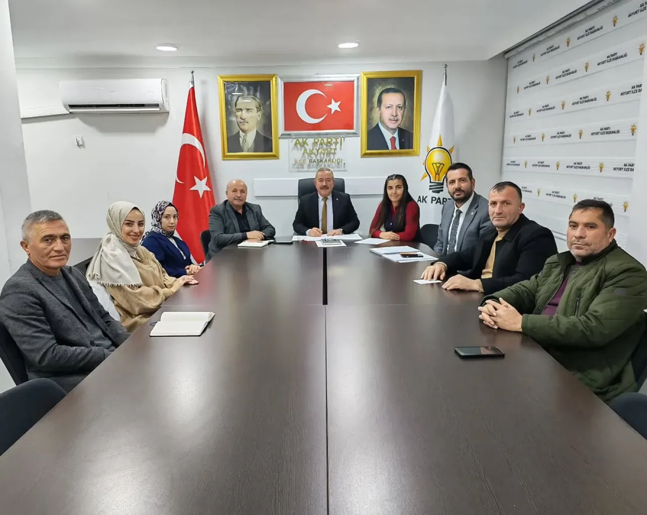 Akyurt AK Parti İlçe Başkanlığı Yürütme Kurulu Toplantısı Gerçekleştirdi Akyurt AK Parti İlçe Başkanlığı Yürütme Kurulu Toplantısı Gerçekleştirdi