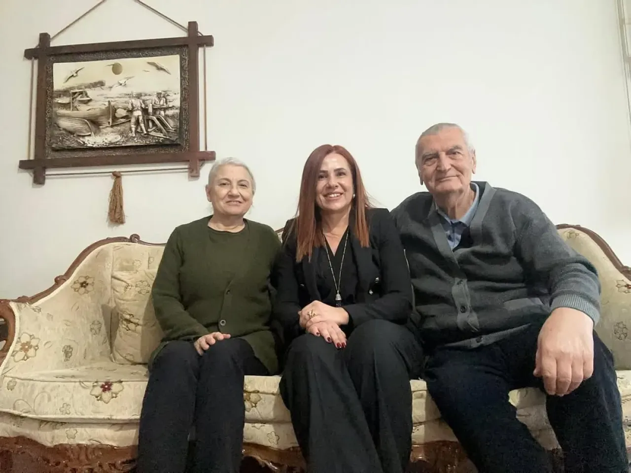 MHP Silivri, Aile Ziyaretleriyle Halkla İlşkilerini Güçlendiriyor MHP Silivri, Aile Ziyaretleriyle Halkla İlşkilerini Güçlendiriyor
