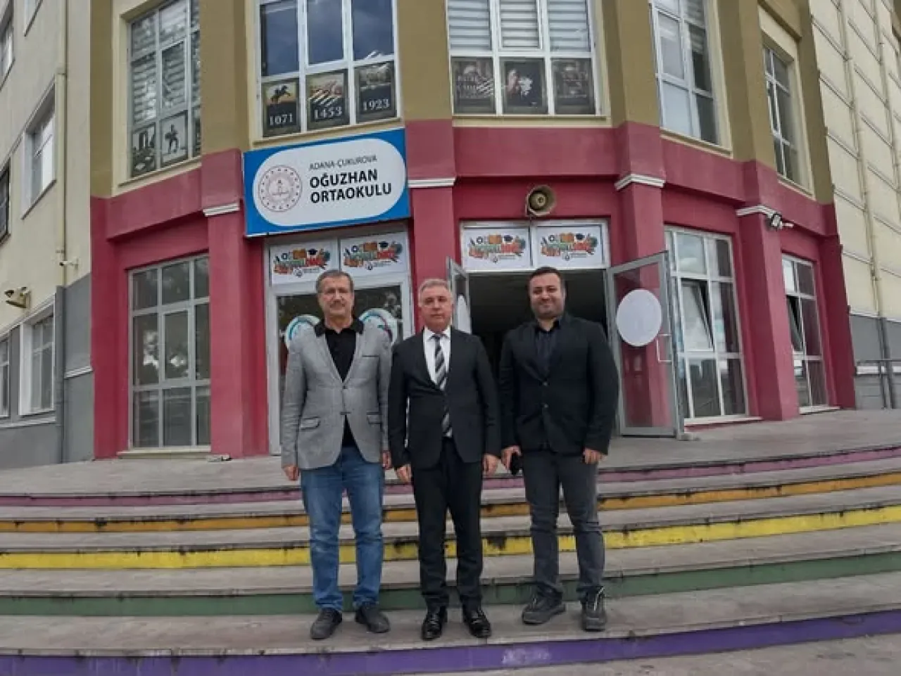 Adana Çukurova'da Oğuzhan Ortaokulu'na Yeni Kütüphane Adana Çukurova'da Oğuzhan Ortaokulu'na Yeni Kütüphane