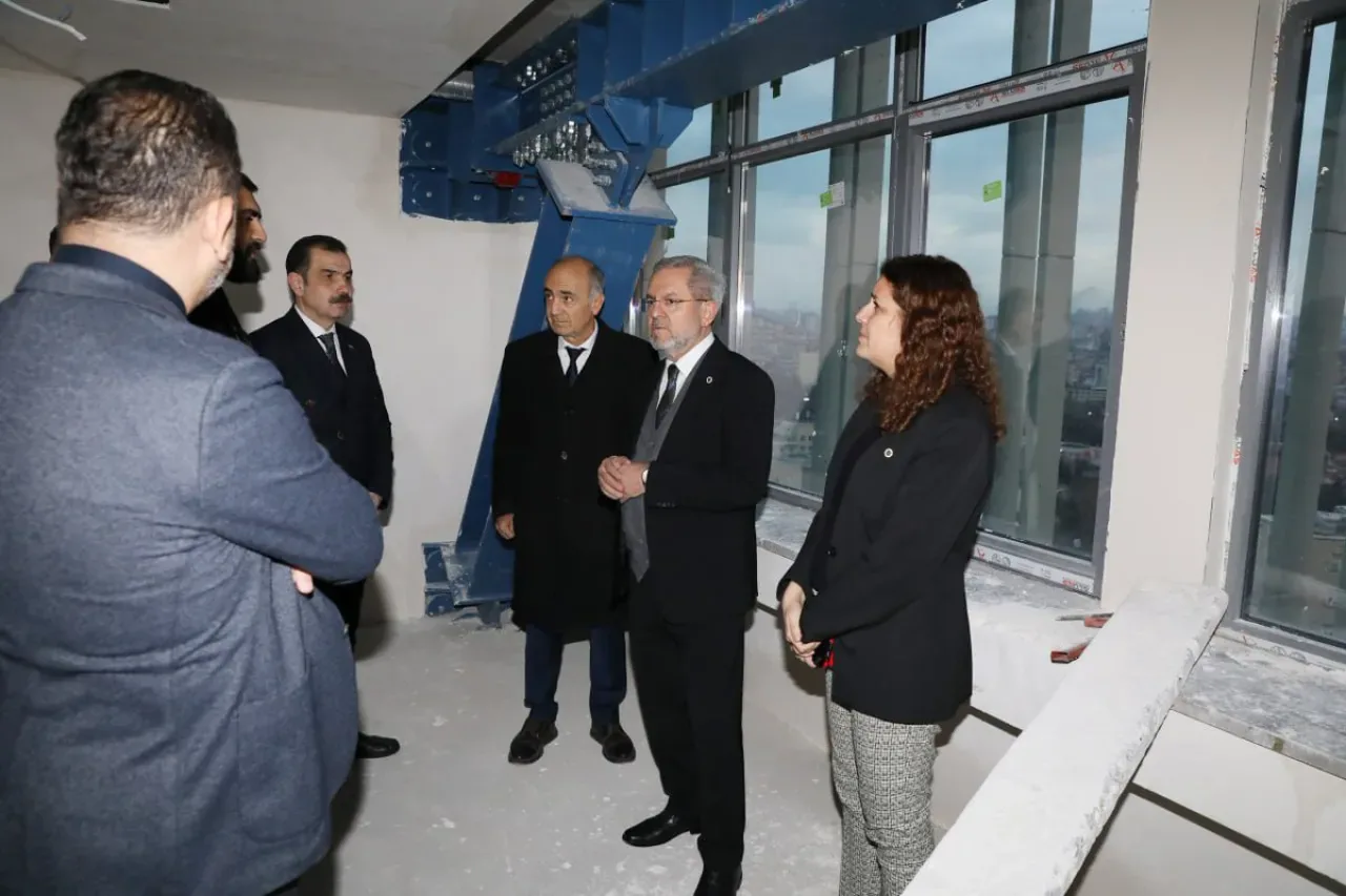 İbni Sina Hastanesi'ndeki İnşaat Çalışmalarında Son Durum Değerlendirildi İbni Sina Hastanesi'ndeki İnşaat Çalışmalarında Son Durum Değerlendirildi