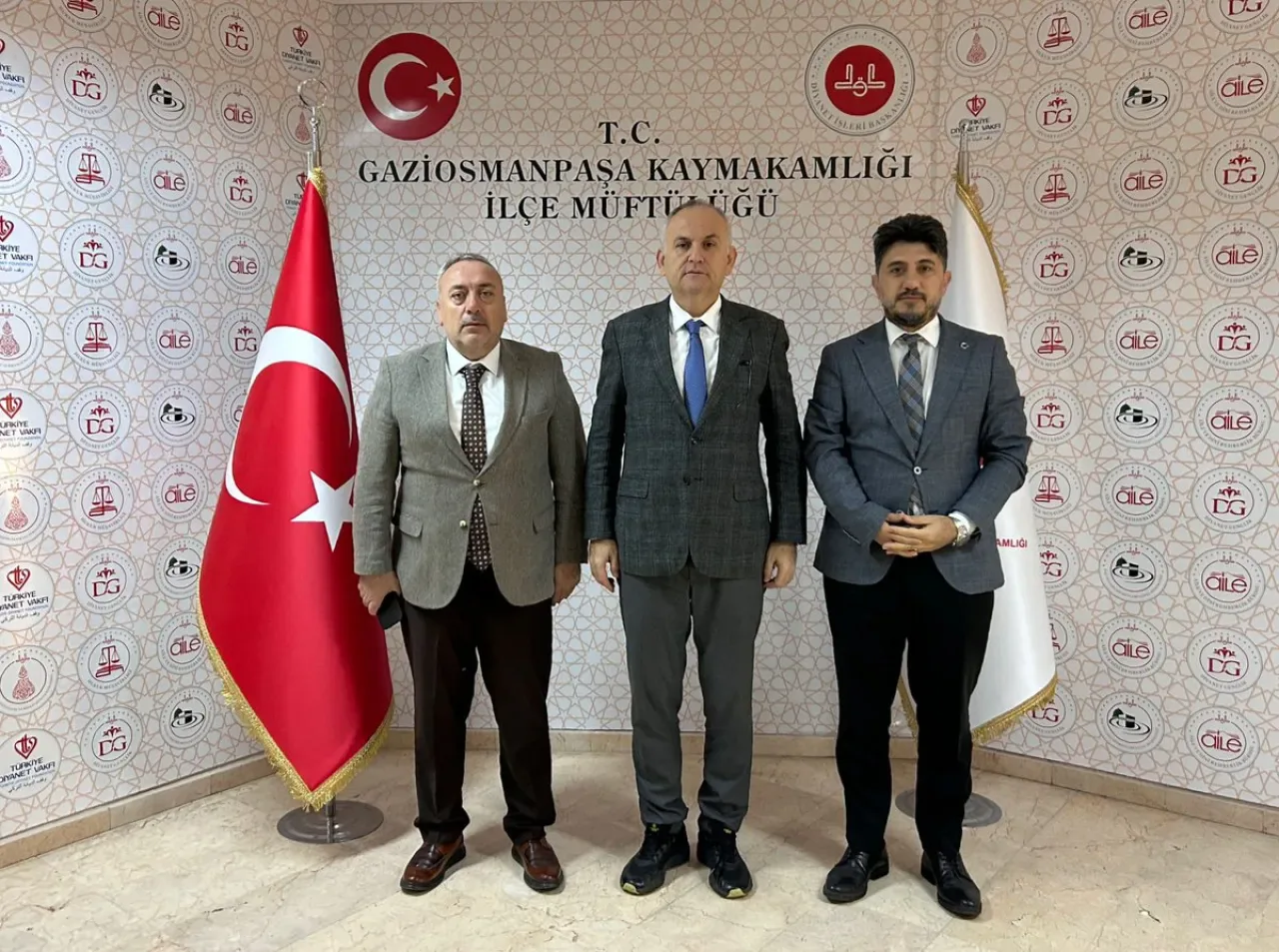 Gaziosmanpaşa Kaymakamı İskender Yönden, İlçe Müftüsü'nü Ziyaret Etti Gaziosmanpaşa Kaymakamı İskender Yönden, İlçe Müftüsü'nü Ziyaret Etti