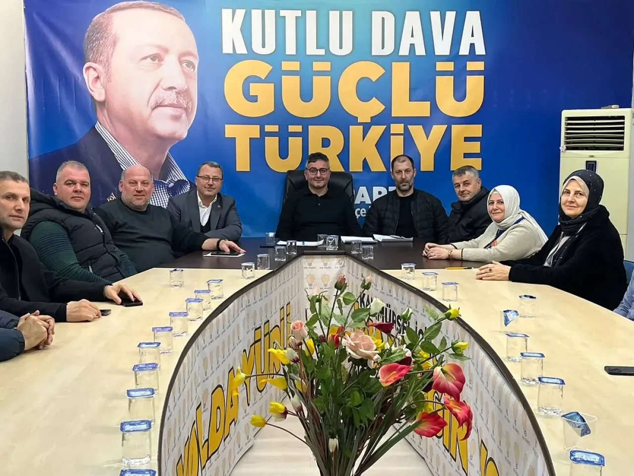 AK Parti Karamürsel'de Yeni Dönem Hedefleri ve Projeler Masaya Yatırıldı AK Parti Karamürsel'de Yeni Dönem Hedefleri ve Projeler Masaya Yatırıldı