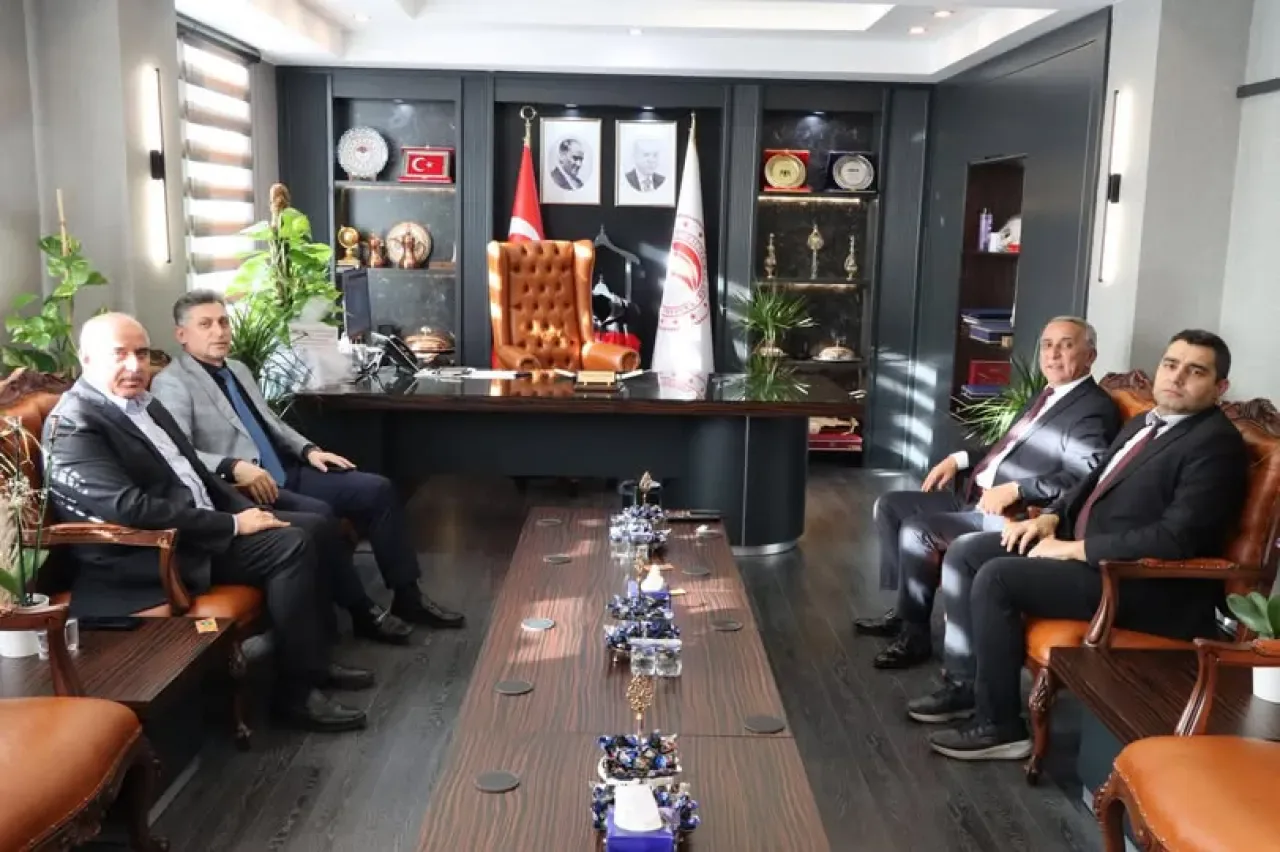 Gaziantep'te İl Sağlık Müdürü'nden İl Tarım Müdürlüğü'ne Ziyaret Gaziantep'te İl Sağlık Müdürü'nden İl Tarım Müdürlüğü'ne Ziyaret