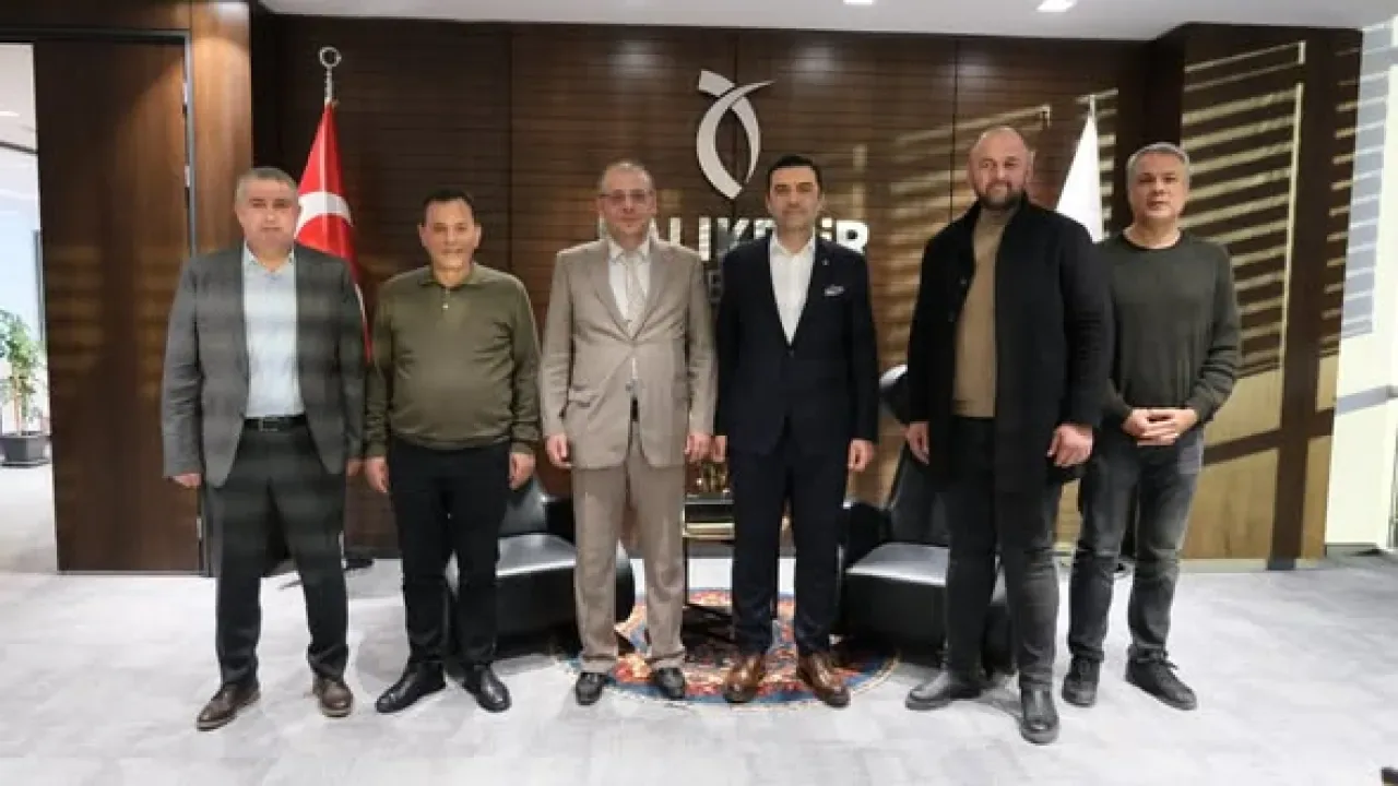 MHP Karesi İlçe Yöneticilerinden Balıkesir Ticaret Odası'na Ziyaret MHP Karesi İlçe Yöneticilerinden Balıkesir Ticaret Odası'na Ziyaret