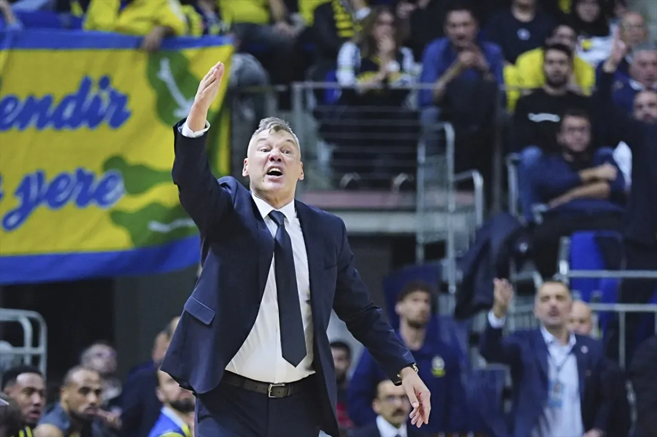 Sarunas Jasikevicius'tan Hakem Kararlarına İlişkin Açıklama Sarunas Jasikevicius'tan Hakem Kararlarına İlişkin Açıklama