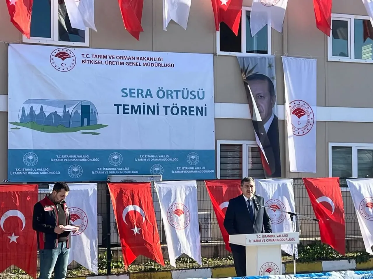 Şile'de "Seralar Kaplansın Üretim Katlansın" Projesi ile Üreticilere Sera Örtüsü Desteği Şile'de "Seralar Kaplansın Üretim Katlansın" Projesi ile Üreticilere Sera Örtüsü Desteği