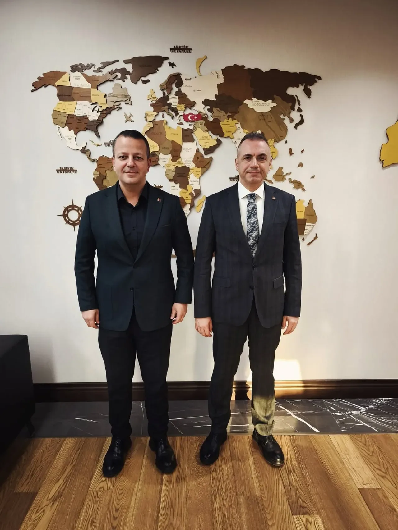 AK Parti İstanbul İl Başkan Yardımcısı, Çevre ve Şehircilik İl Müdürü'nü Ziyaret Etti AK Parti İstanbul İl Başkan Yardımcısı, Çevre ve Şehircilik İl Müdürü'nü Ziyaret Etti