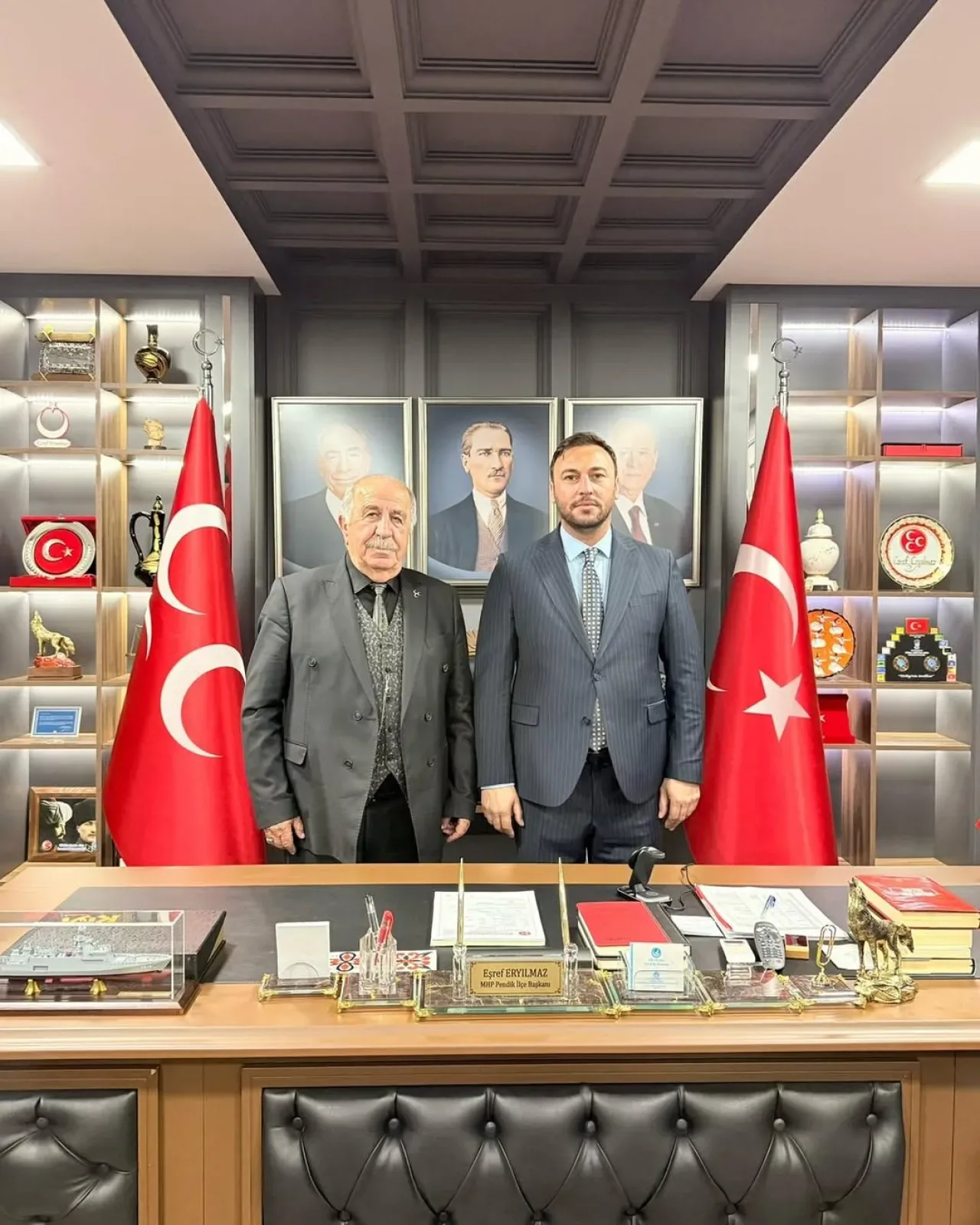 MHP İstanbul İl Yöneticisi Orhan Teoman Karaaslan'dan Pendik İlçe Başkanı Eşref Eryılmaz'a Hayırlı Olsun Ziyareti MHP İstanbul İl Yöneticisi Orhan Teoman Karaaslan'dan Pendik İlçe Başkanı Eşref Eryılmaz'a Hayırlı Olsun Ziyareti