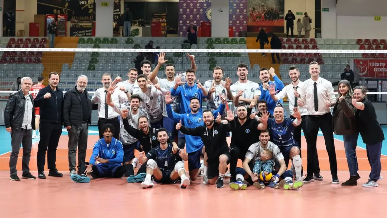 Bursa BBSK, Alanya Belediyespor'u 3-2 Mağlup Etti Bursa BBSK, Alanya Belediyespor'u 3-2 Mağlup Etti