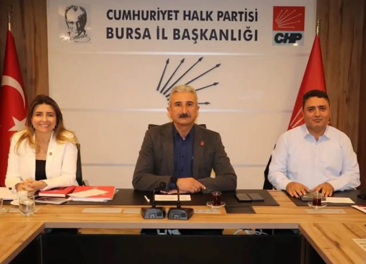 CHP Bursa İl Başkanlığı, Haftalık Olağan Toplantısını Gerçekleştirdi CHP Bursa İl Başkanlığı, Haftalık Olağan Toplantısını Gerçekleştirdi
