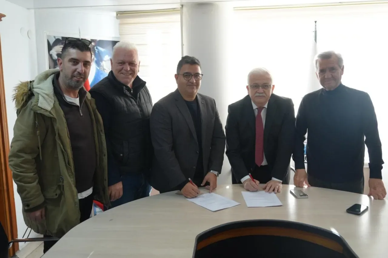 Burhaniye Belediyespor'un Yeni Başantrenörü Cihat Barış Akgün Oldu Burhaniye Belediyespor'un Yeni Başantrenörü Cihat Barış Akgün Oldu