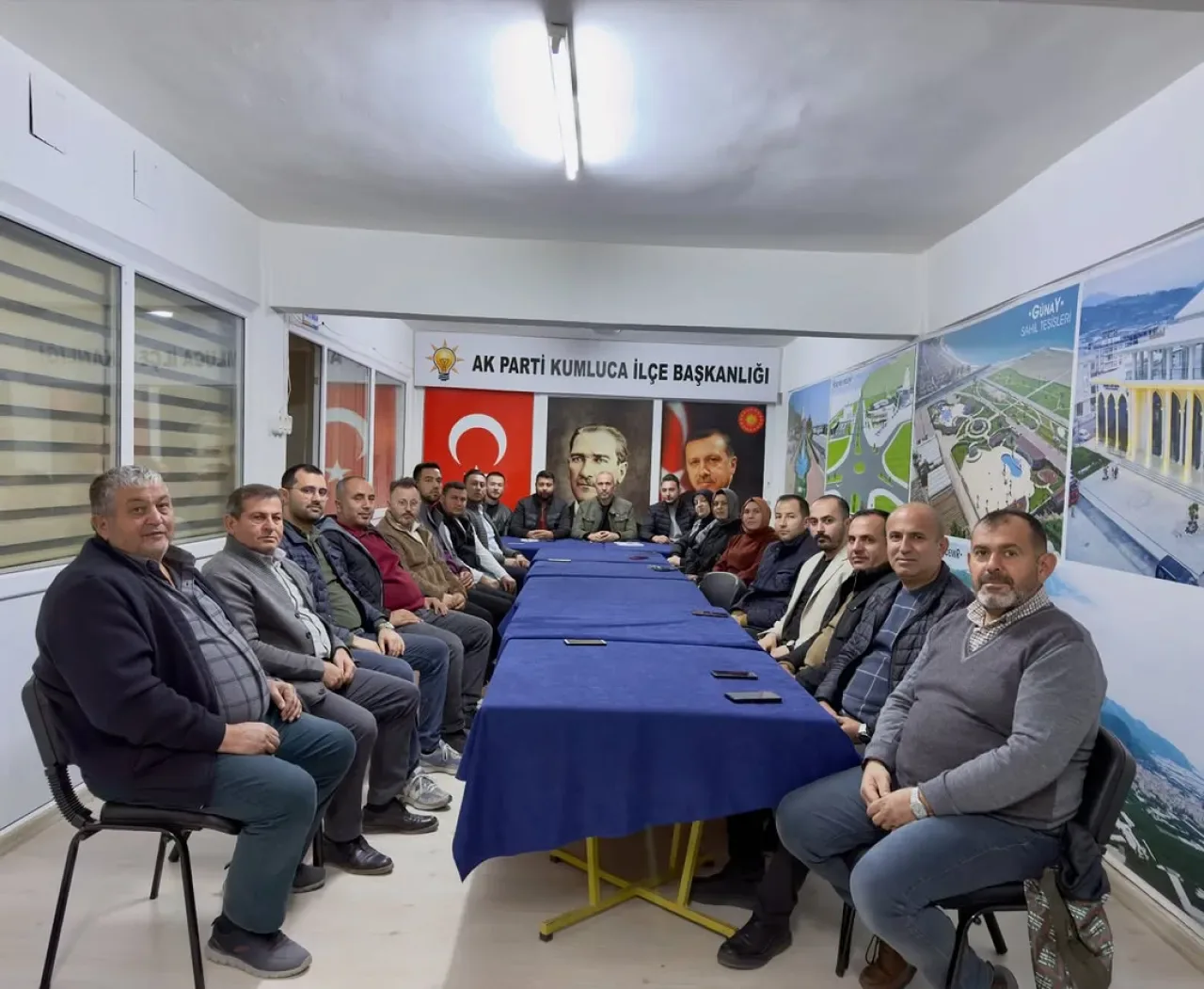 AK Parti Kumluca İlçe Başkanlığı'nda Haftalık Olağan Toplantı Gerçekleştirildi AK Parti Kumluca İlçe Başkanlığı'nda Haftalık Olağan Toplantı Gerçekleştirildi