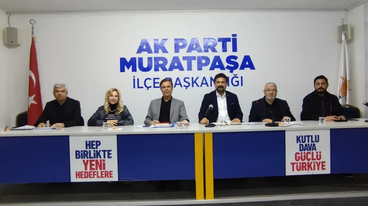 AK Parti Muratpaşa'da Haftalık Toplantı Gerçekleştirildi AK Parti Muratpaşa'da Haftalık Toplantı Gerçekleştirildi
