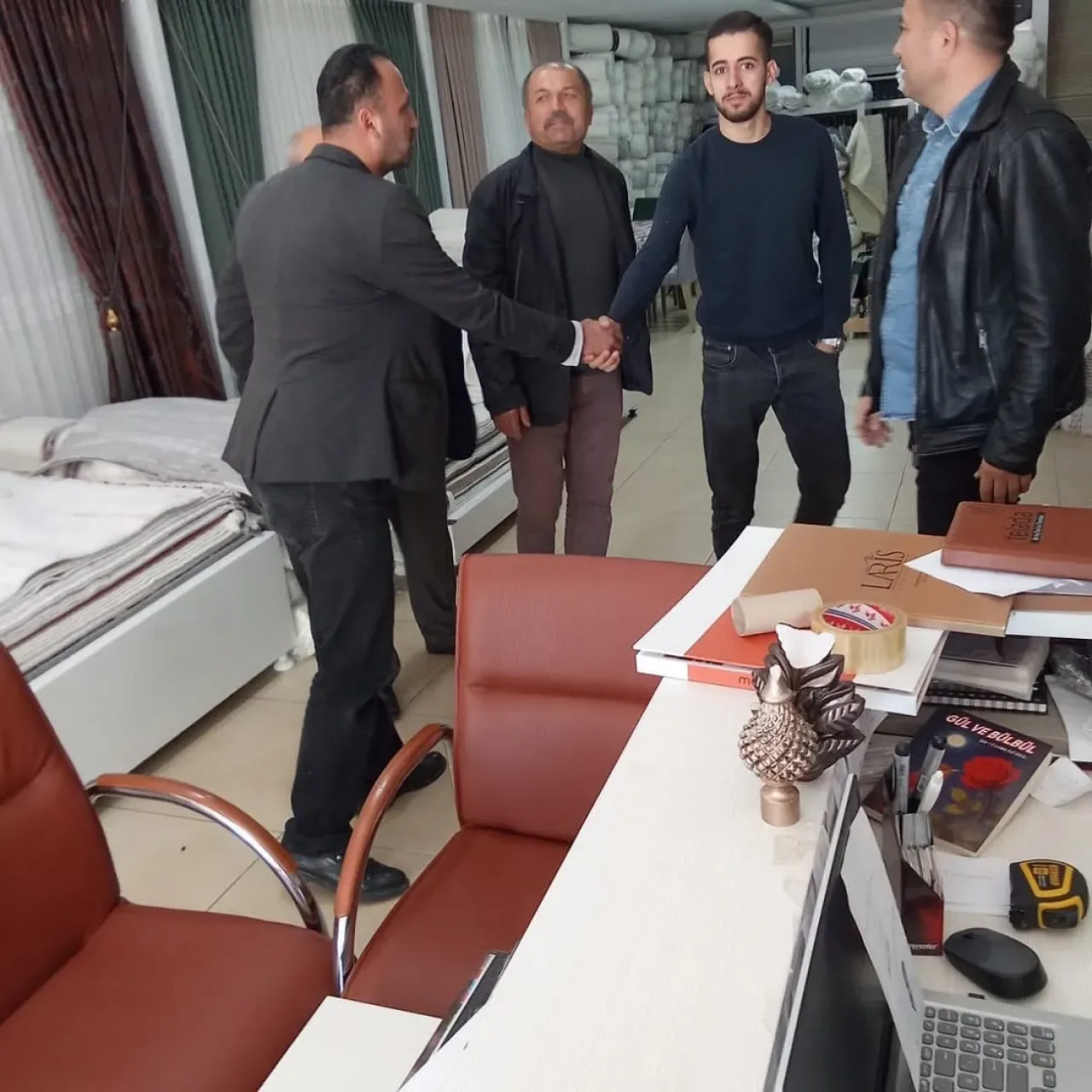 MHP Gazipaşa İlçe Teşkilatı Esnaf Ziyaretlerini Sürdürüyor MHP Gazipaşa İlçe Teşkilatı Esnaf Ziyaretlerini Sürdürüyor