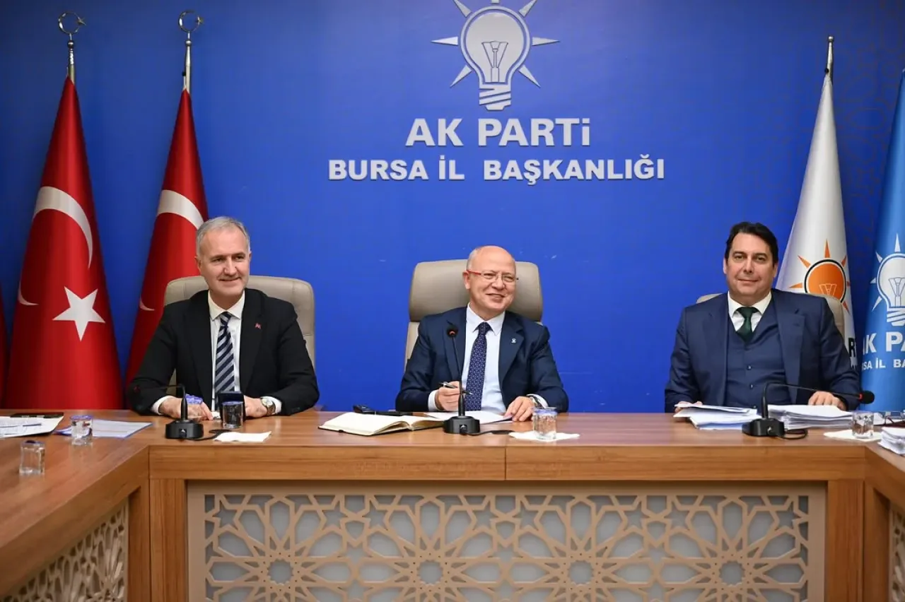 Orhangazi Belediye Başkanı Bekir Aydın, Bursa'daki Yoğun Mesaisini Paylaştı Orhangazi Belediye Başkanı Bekir Aydın, Bursa'daki Yoğun Mesaisini Paylaştı