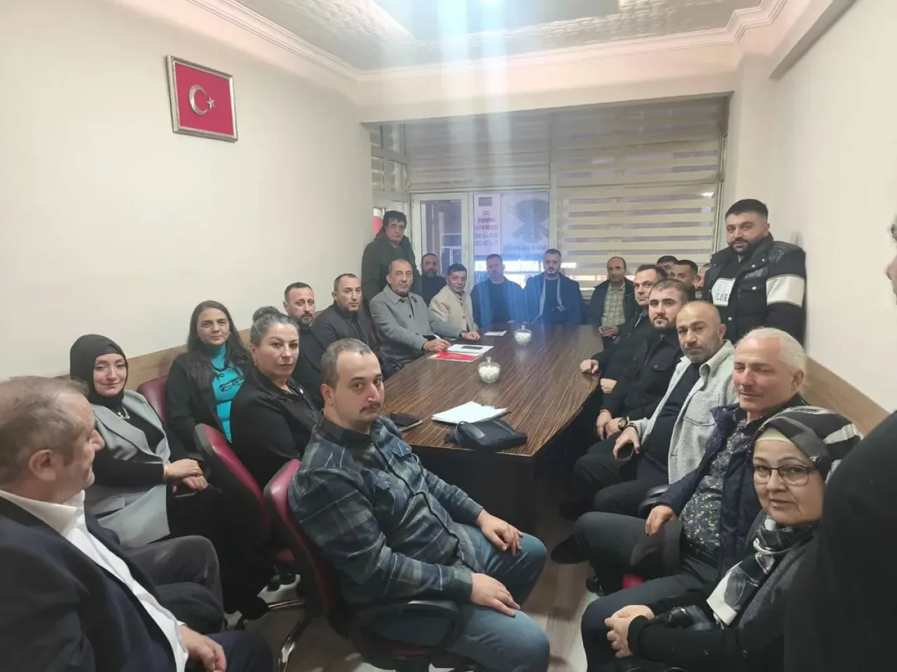 MHP Avcılar'da İlçe Yönetim Kurulu ve Mahalle Başkanları Toplantısı Yapıldı MHP Avcılar'da İlçe Yönetim Kurulu ve Mahalle Başkanları Toplantısı Yapıldı