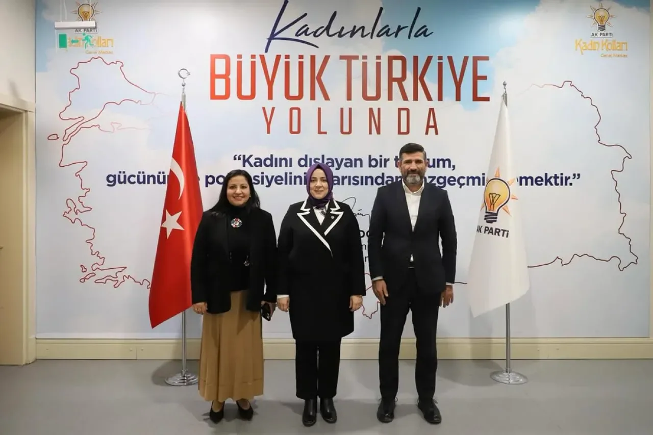 AK Parti'li Tuğba Işık Ercan, Sancaktepe Belediye Meclis Üyesi'ne Teşekkür Ziyareti AK Parti'li Tuğba Işık Ercan, Sancaktepe Belediye Meclis Üyesi'ne Teşekkür Ziyareti