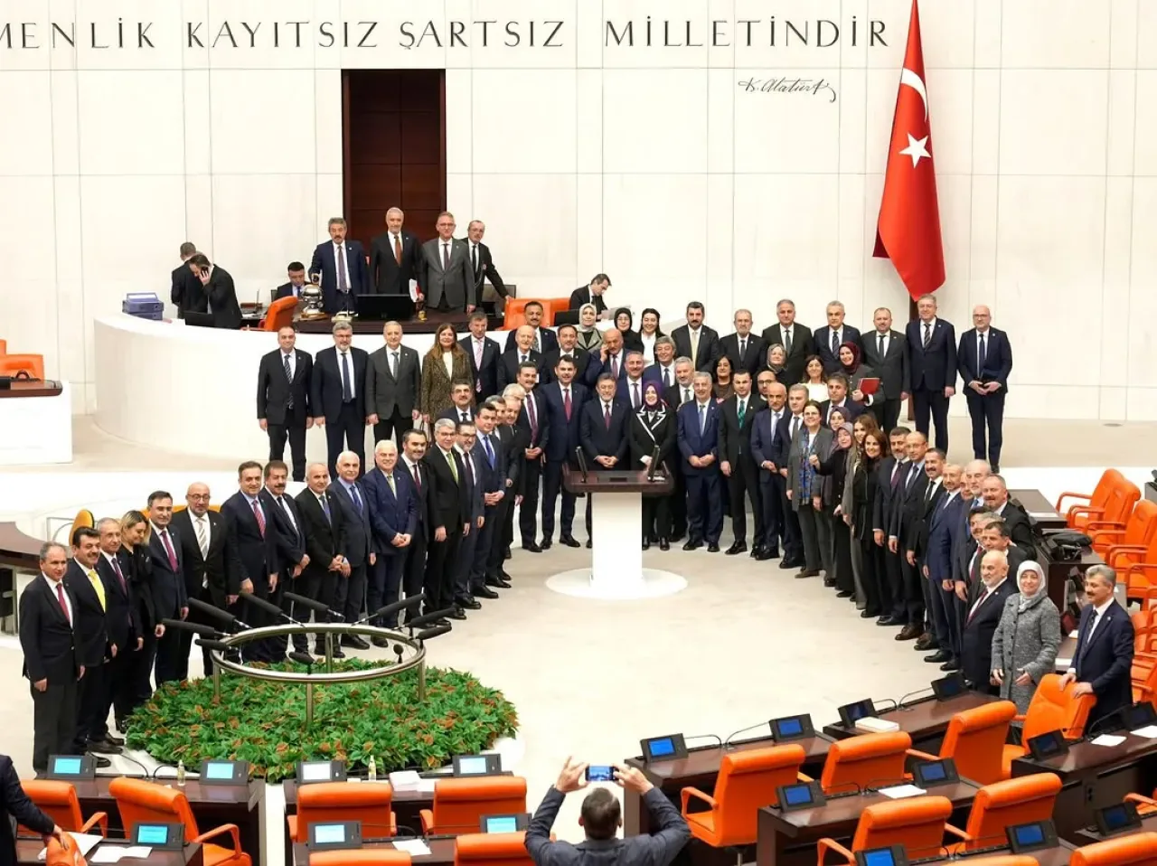 AK Parti İstanbul Milletvekili Paker, TBMM'de 2026 Bütçe Görüşmelerini Değerlendirdi AK Parti İstanbul Milletvekili Paker, TBMM'de 2026 Bütçe Görüşmelerini Değerlendirdi