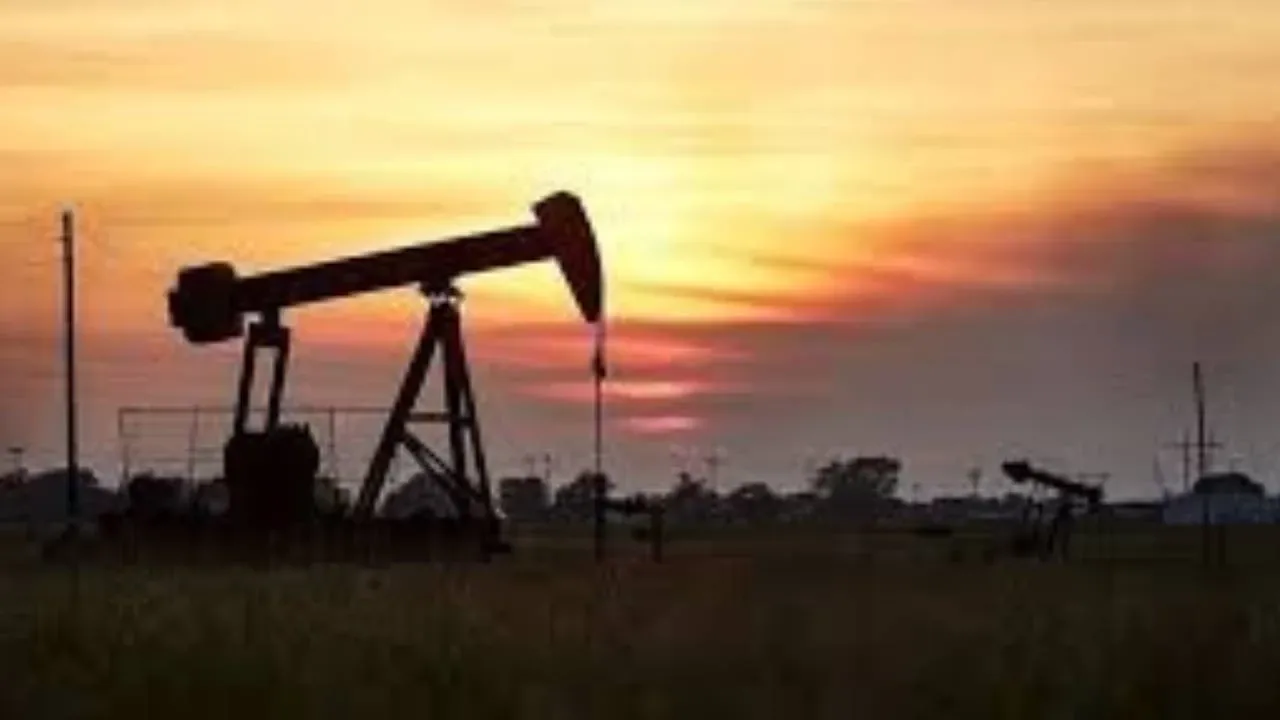 Petrol Fiyatları Venezuela'daki Siyasi Gerginlik Nedeniyle Yükselişe Geçti Petrol Fiyatları Venezuela'daki Siyasi Gerginlik Nedeniyle Yükselişe Geçti