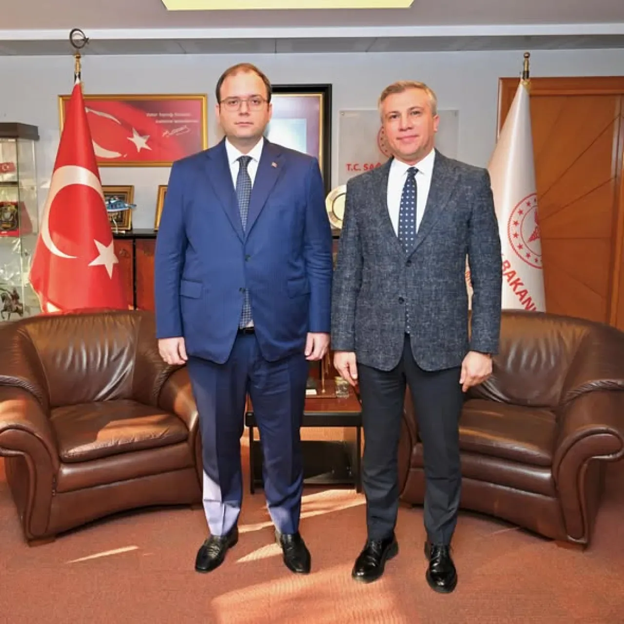 AK Parti Bolu İl Başkanı Güner, İstanbul İl Sağlık Müdürü Güner'i Ziyaret Etti AK Parti Bolu İl Başkanı Güner, İstanbul İl Sağlık Müdürü Güner'i Ziyaret Etti