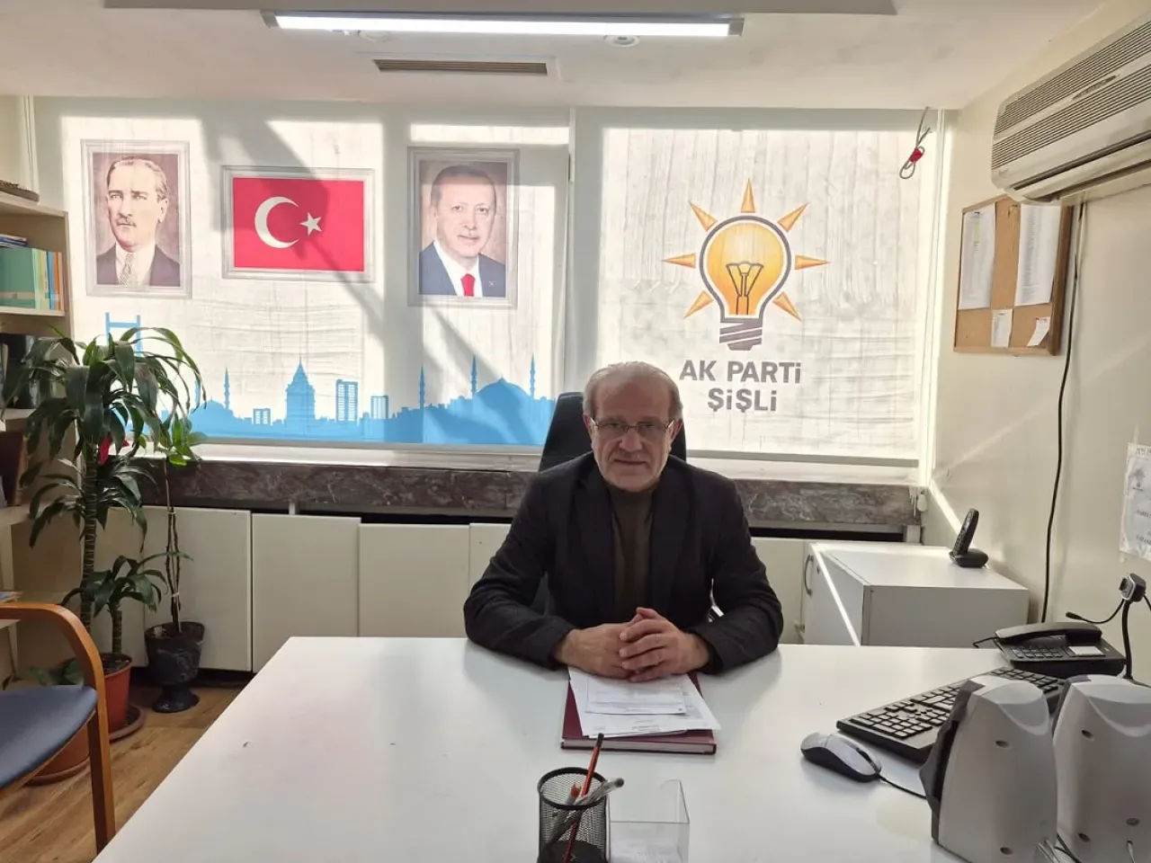 AK Parti Şişli İlçe Teşkilatı'nda Nöbetçi Başkan Yardımcısı Görevde AK Parti Şişli İlçe Teşkilatı'nda Nöbetçi Başkan Yardımcısı Görevde