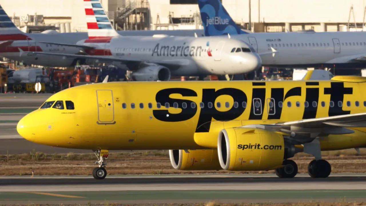 Spirit Airlines ve Frontier Airlines Birleşme Görüşmeleri Başlattı Spirit Airlines ve Frontier Airlines Birleşme Görüşmeleri Başlattı