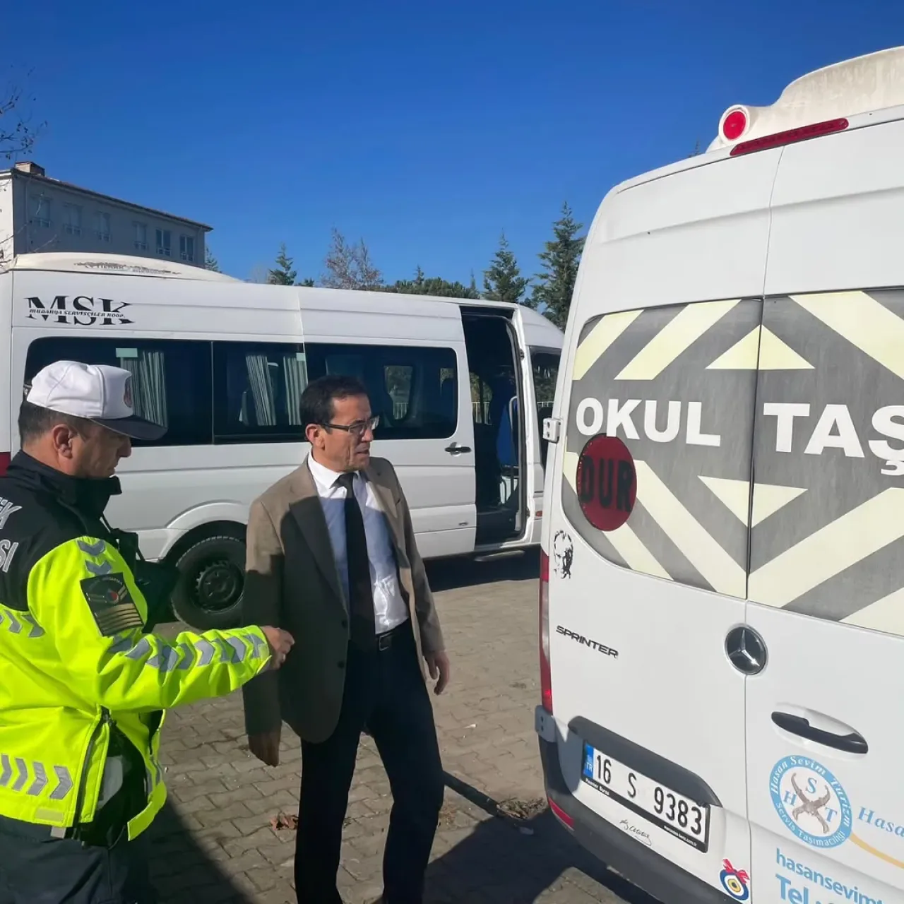 Mudanya'da Okul Servis Araçlarına Sıkı Denetim Mudanya'da Okul Servis Araçlarına Sıkı Denetim