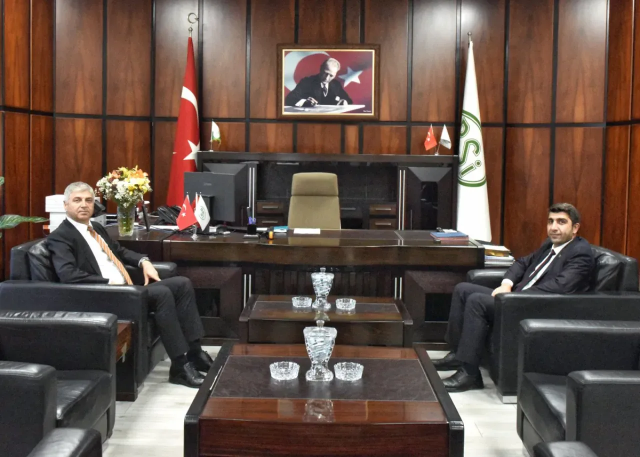 Adana Tarım ve Orman İl Müdürü, DSİ 6. Bölge Müdürü'nü Makamında Ziyaret Etti Adana Tarım ve Orman İl Müdürü, DSİ 6. Bölge Müdürü'nü Makamında Ziyaret Etti