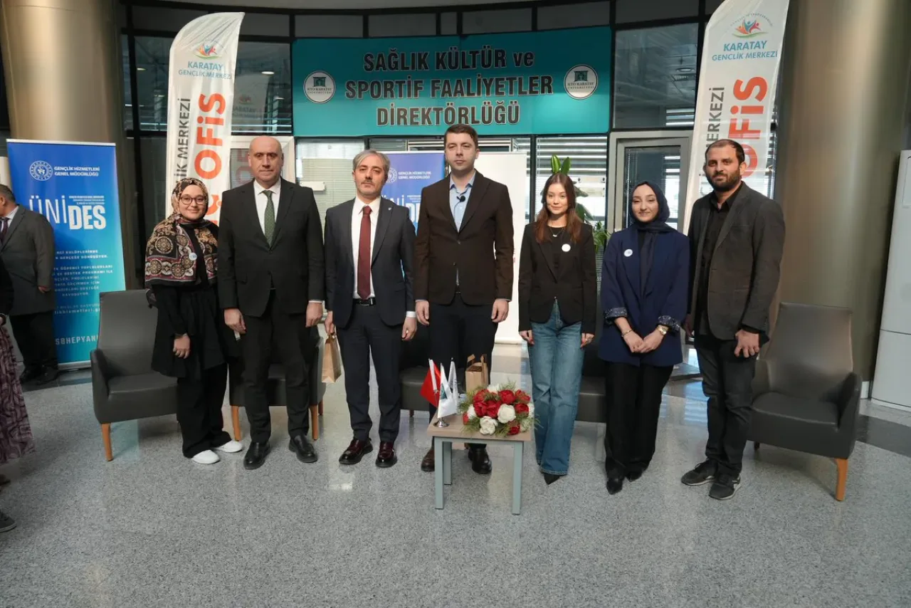 Karatay Genç Ofis'te Gençler ve Projeleriyle Buluşma Karatay Genç Ofis'te Gençler ve Projeleriyle Buluşma