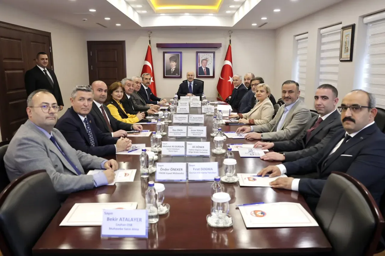 Ceyhan Organize Sanayi Bölgesi'nin Geleceği Vali Başkanlığında Masaya Yatırıldı Ceyhan Organize Sanayi Bölgesi'nin Geleceği Vali Başkanlığında Masaya Yatırıldı