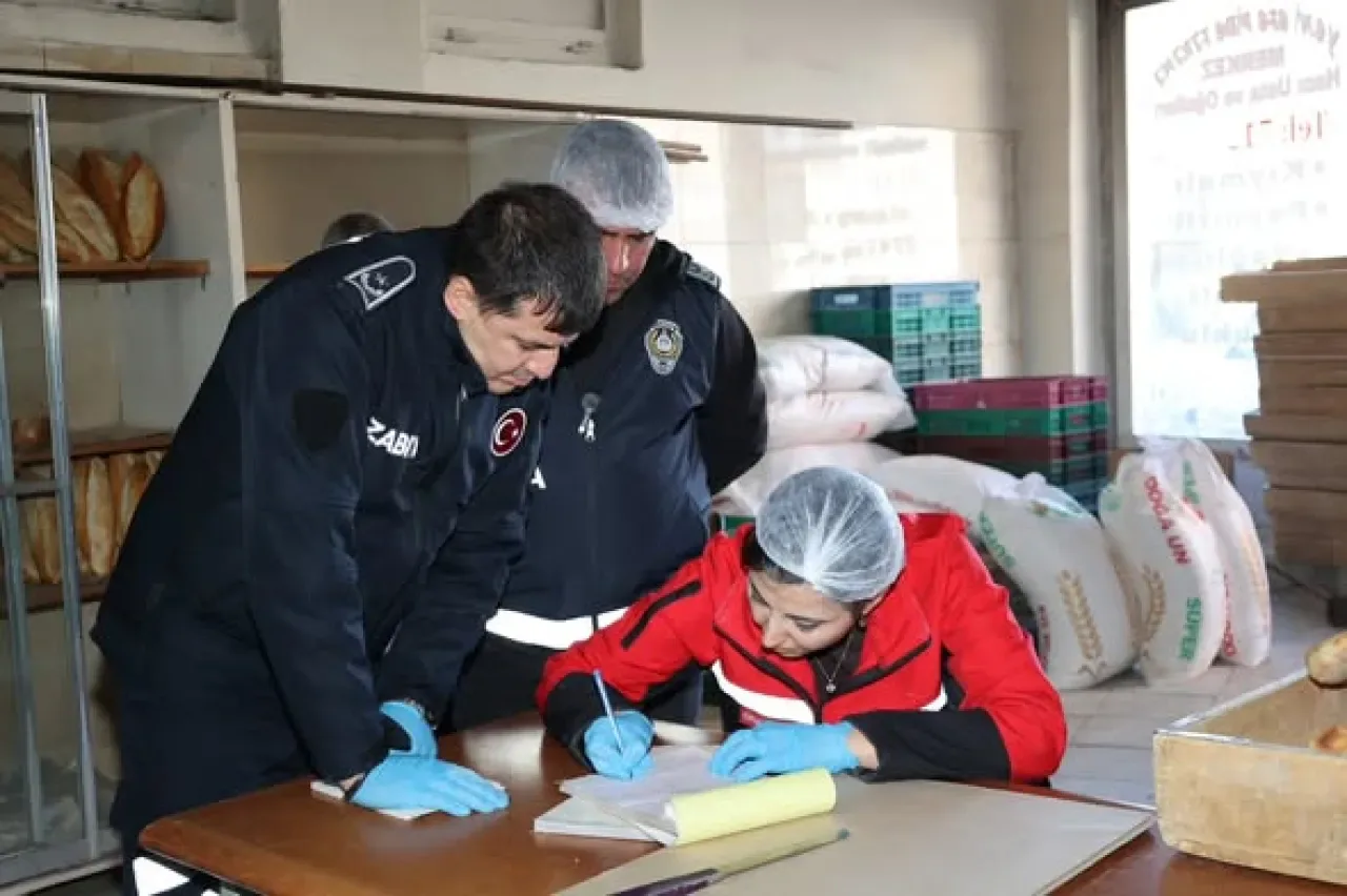 Bünyan Belediyesi, Gıda Denetimlerini Sıklaştırdı: 32 İşletme Kontrol Edildi Bünyan Belediyesi, Gıda Denetimlerini Sıklaştırdı: 32 İşletme Kontrol Edildi