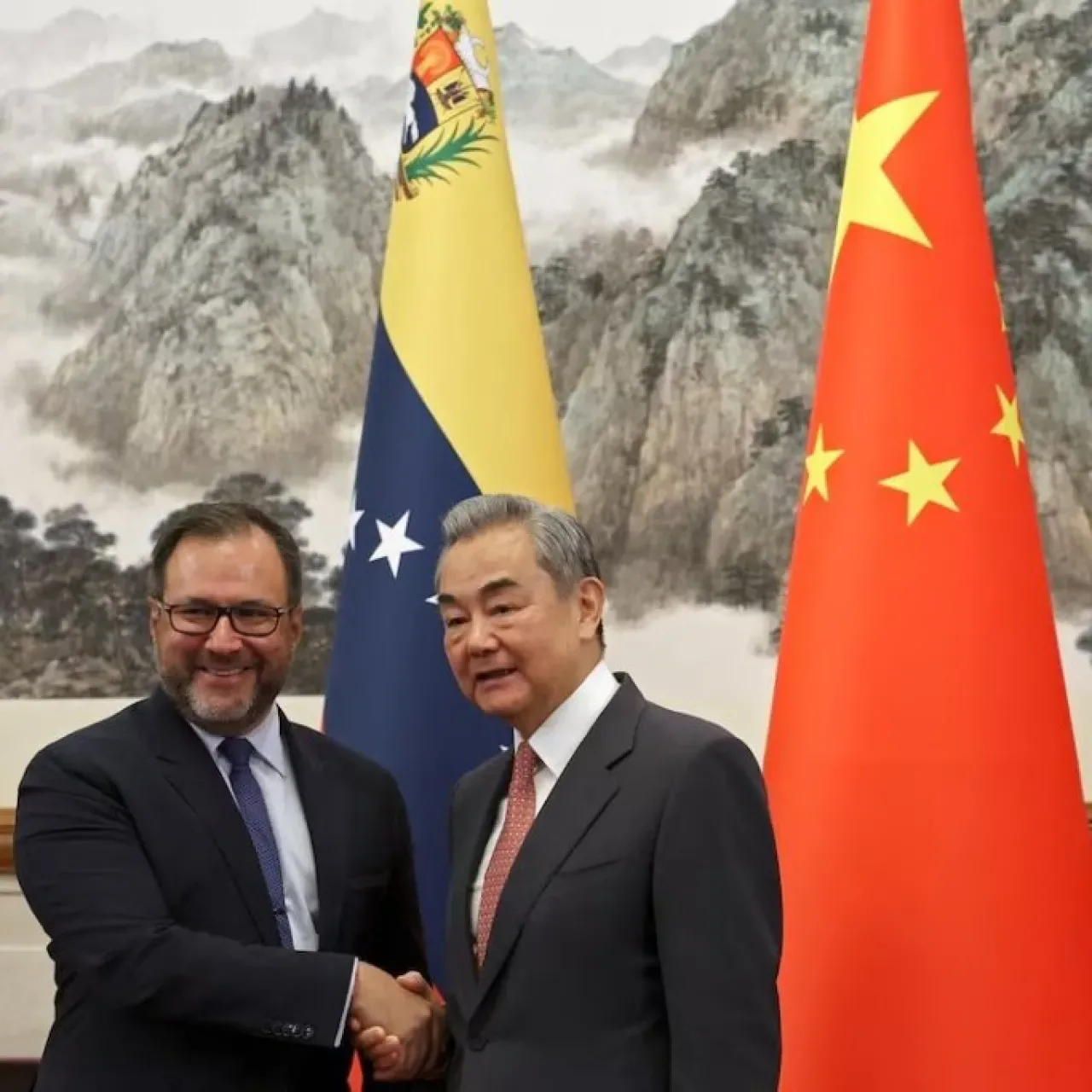 Çin Dışişleri Bakanı Wang Yi'den Venezuela'ya Destek: Zorbalığa Karşı Olduklarını Açıkladı Çin Dışişleri Bakanı Wang Yi'den Venezuela'ya Destek: Zorbalığa Karşı Olduklarını Açıkladı